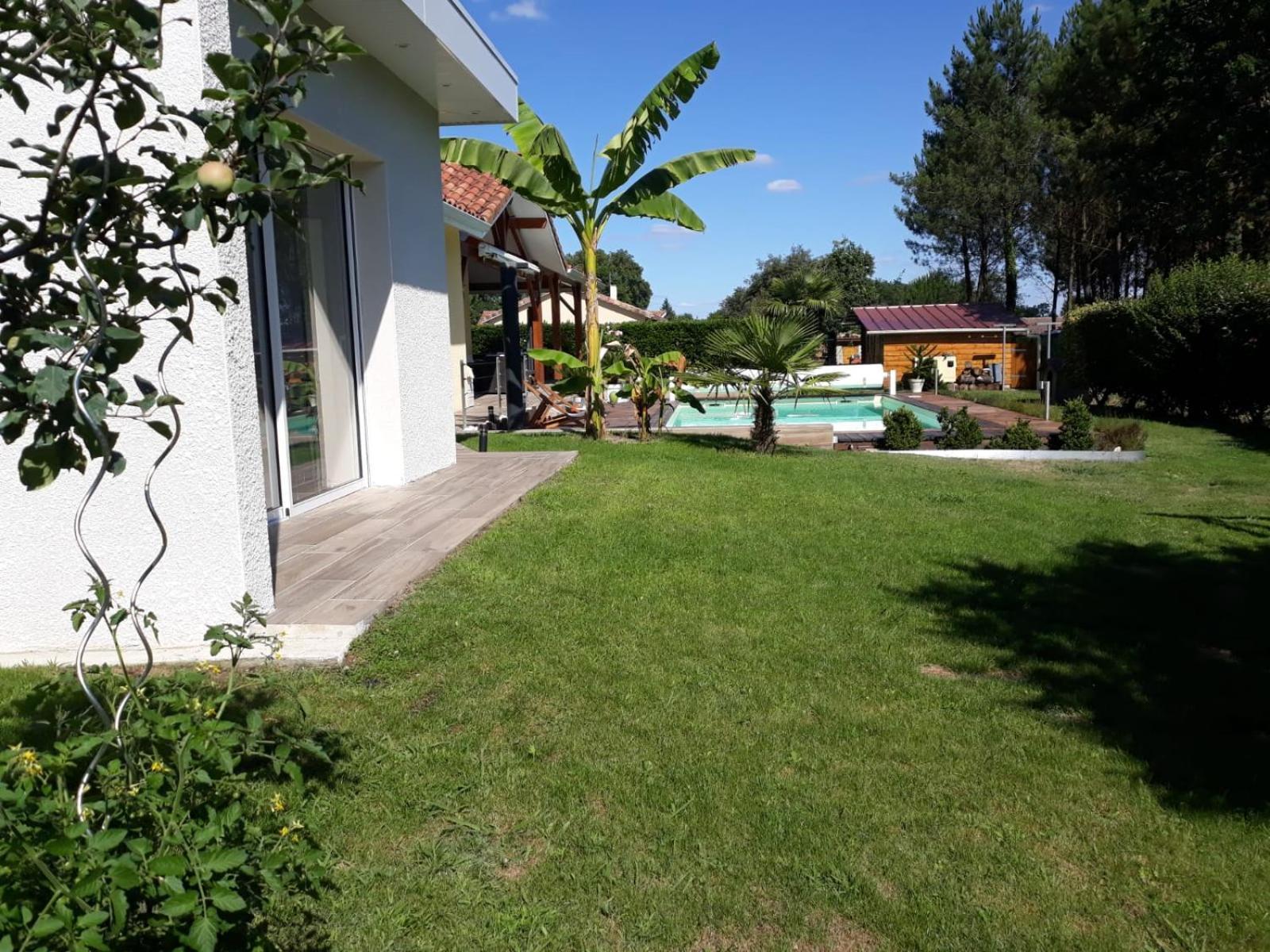 L'atelier D'adrien Homestay Lesgor
